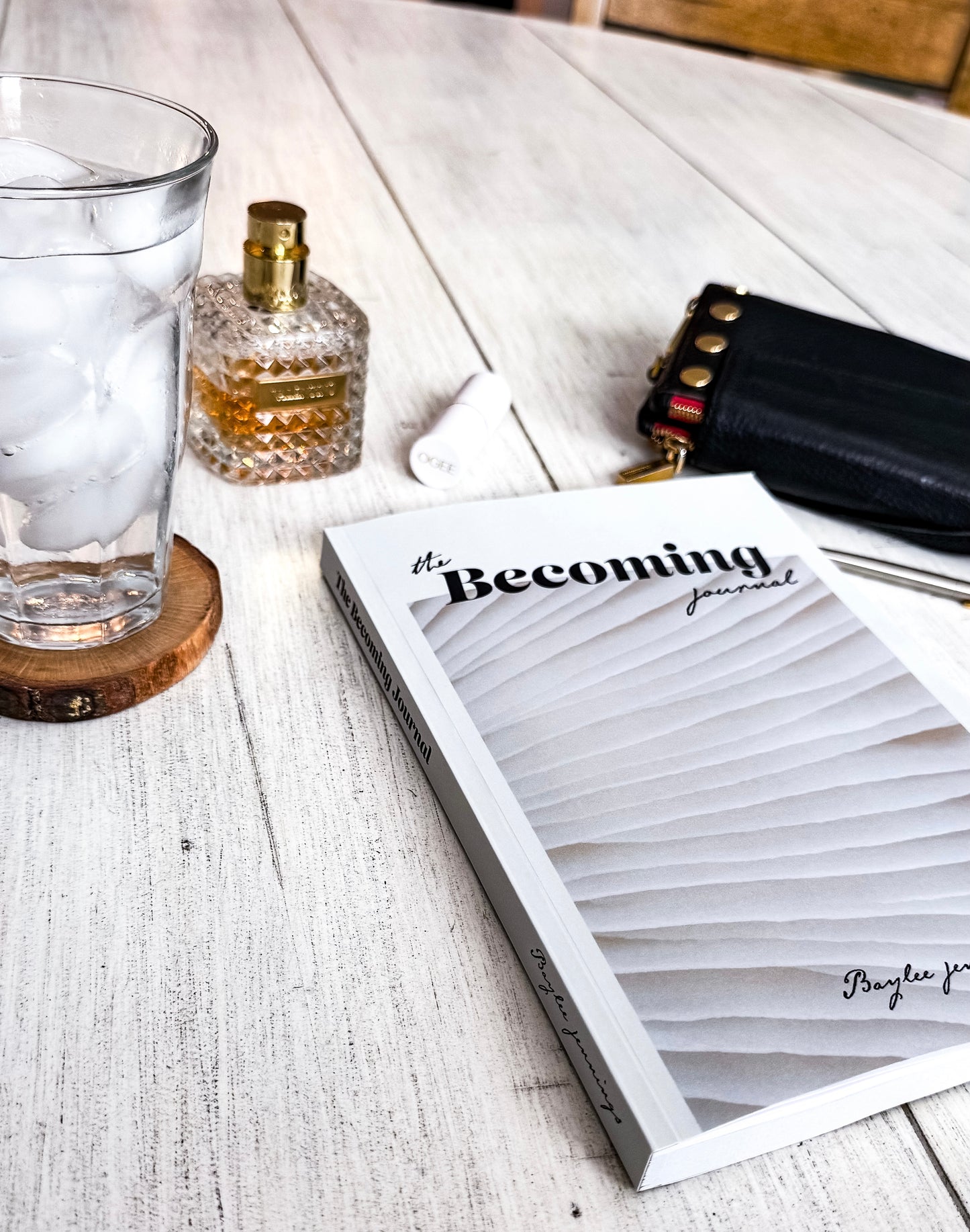 The Becoming Journal: The 11-Week Manifestation Journal and To-Do List for Creating the Life of Your Dreams